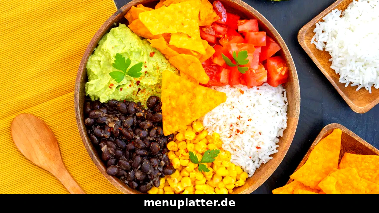 Chidoba Speisekarte Preise mit Burrito Bowl aus Reis, schwarzen Bohnen, Mais, Guacamole, Tomaten und Tortilla-Chips