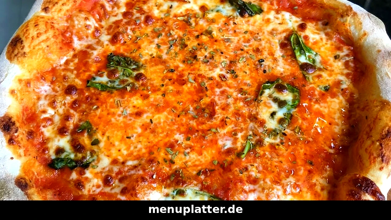 Pizza Preise Dresden mit Margherita, Steinofenpizza und Pizzabrötchen von Dresdner Läden auf einem Tisch